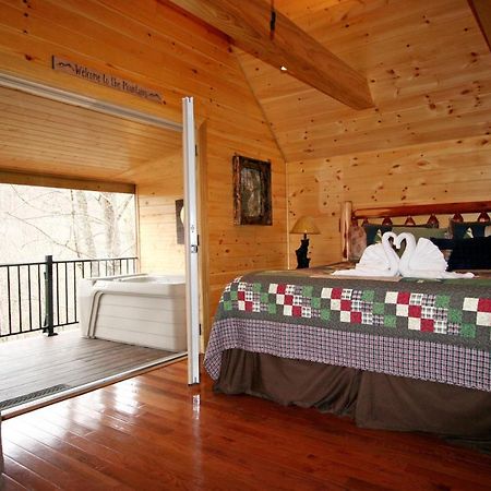 Lovin' Inn ガトリンバーグ エクステリア 写真
